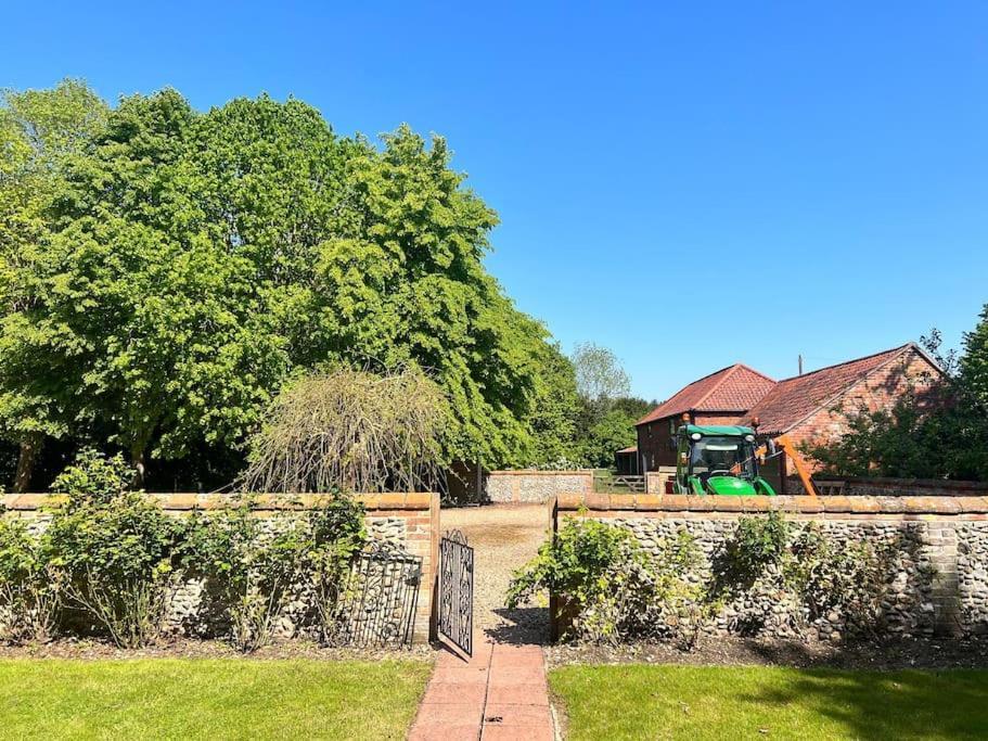 Stunning Manor Farmhouse Villa Ellingham  Exterior foto